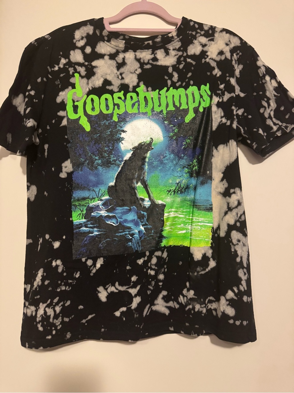 NWOT Goosebumps Bleached Tie-Dye Graphic T-Shirt Small
